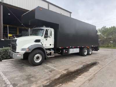 Grapple Truck